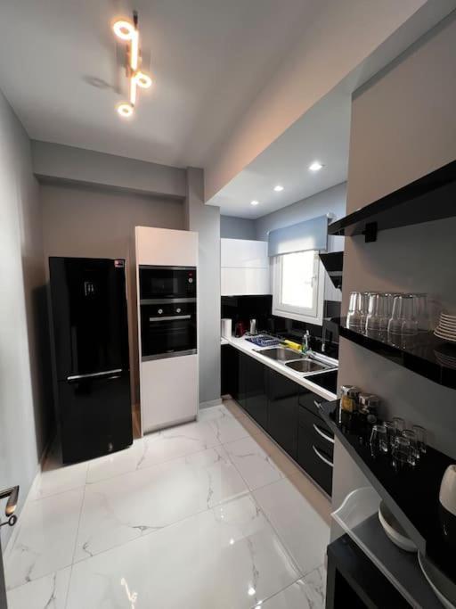 Luxurious, Spacious, Modern, Fully Renovated Apartment Close To Acropolis, Koukaki, Metro Station "Sygrou-Fix" 아테네 외부 사진